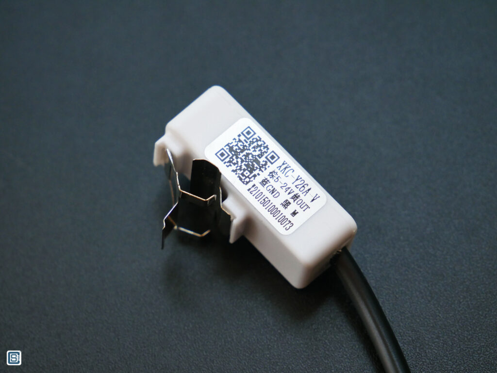 Interfacing DFRobot SEN0370 XKC-Y26A-V Capacitive Non-Contact Liquid Sensor with Arduino 4 DFRobot SEN0370 XKC-Y26A-V Capacitive Non-Contact Liquid Sensor Side by CIRCUITSTATE Electronics